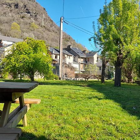T3 Neuf 65M2 5 Personnes Avec Jardin Au Calme, Menage Inclus, Local Velo Apartment Bagneres-de-Luchon Luaran gambar