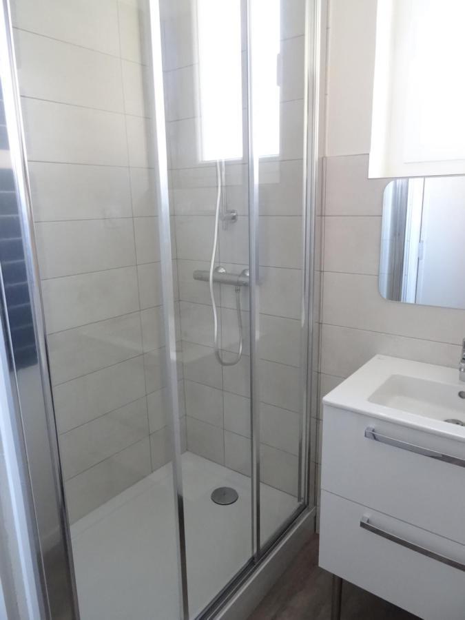 T3 Neuf 65M2 5 Personnes Avec Jardin Au Calme, Menage Inclus, Local Velo Apartment Bagneres-de-Luchon Luaran gambar