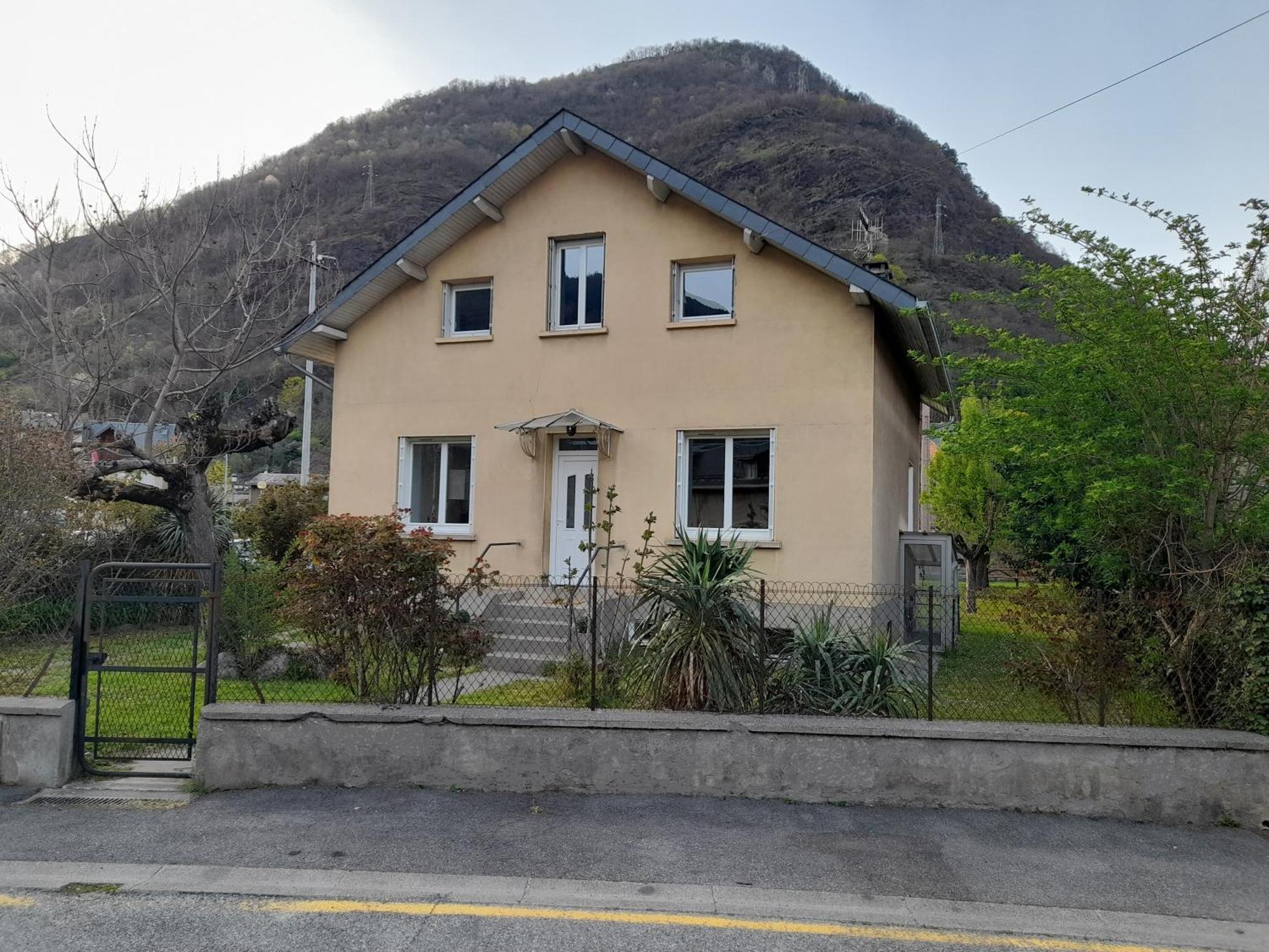 T3 Neuf 65M2 5 Personnes Avec Jardin Au Calme, Menage Inclus, Local Velo Apartment Bagneres-de-Luchon Luaran gambar